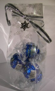 Wonderland Snowflake Treat Favor